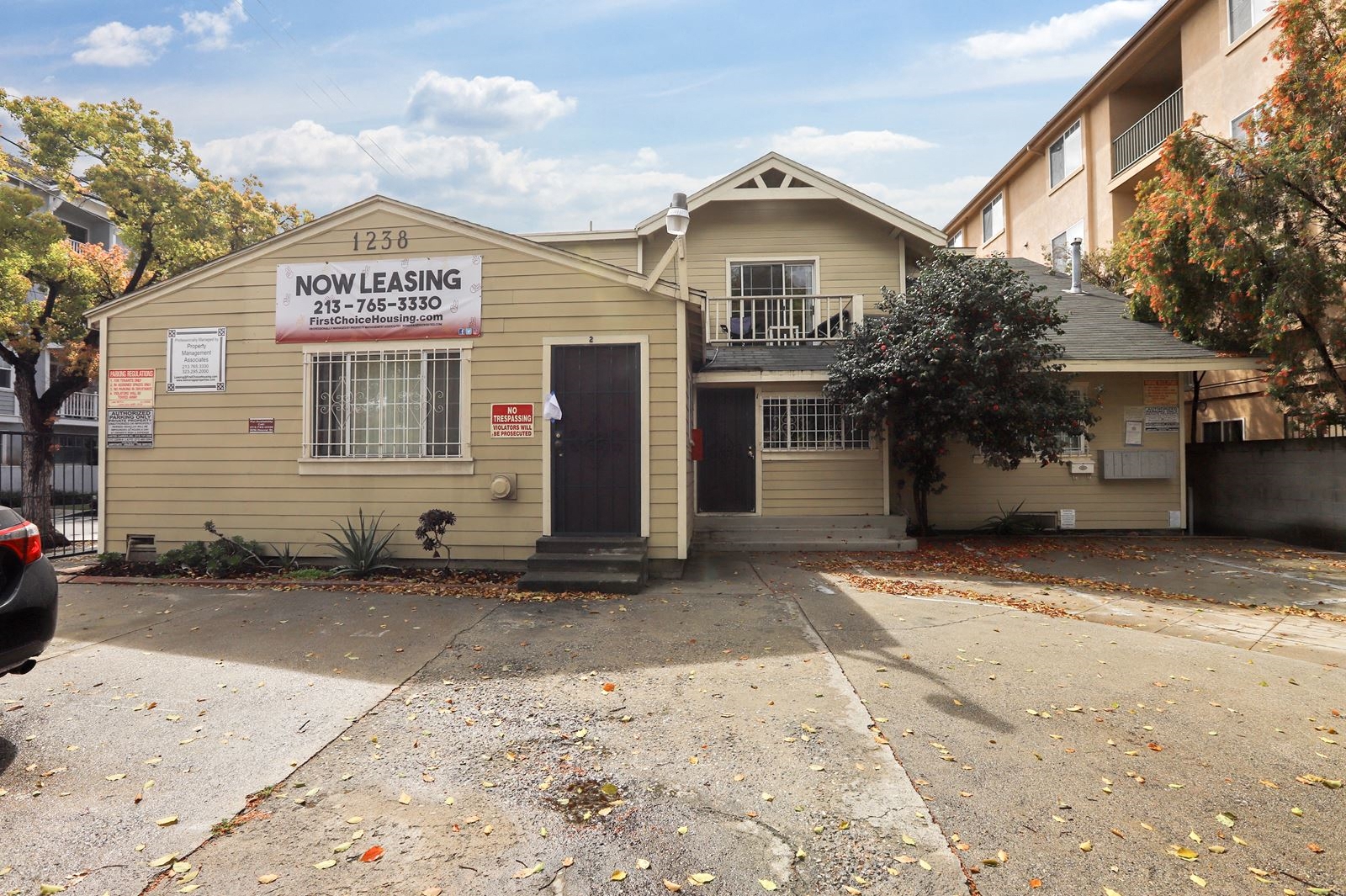 B29 2601 11 S Orchard 1238 W Adams Apartments 2601 11 S Orchard